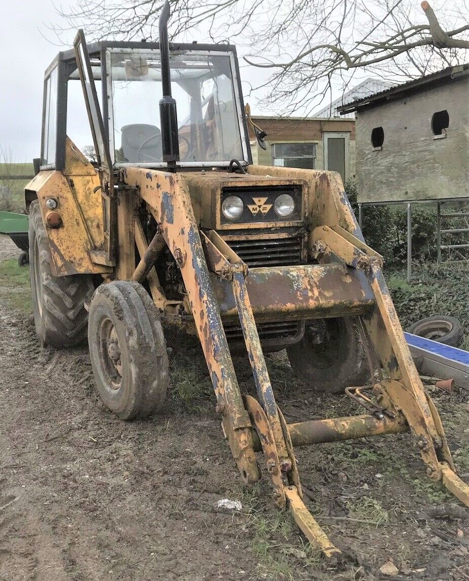 massey ferguson 50b digger 1.jpg